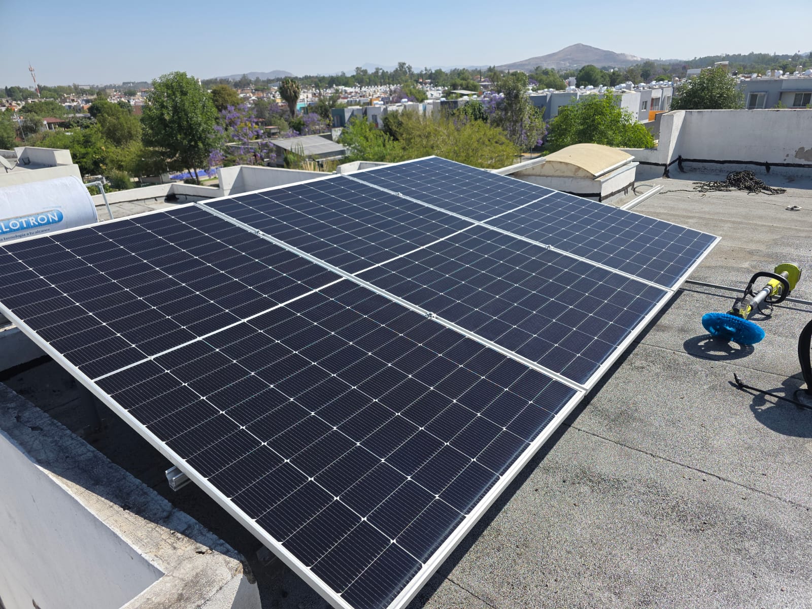Módulos solares después de la limpieza